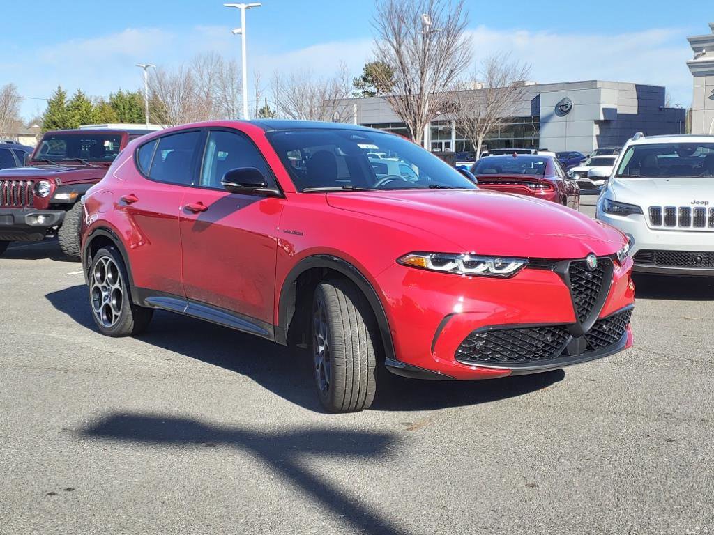 New 2024 Alfa Romeo Tonale Veloce w/ Active Assist Package image 3