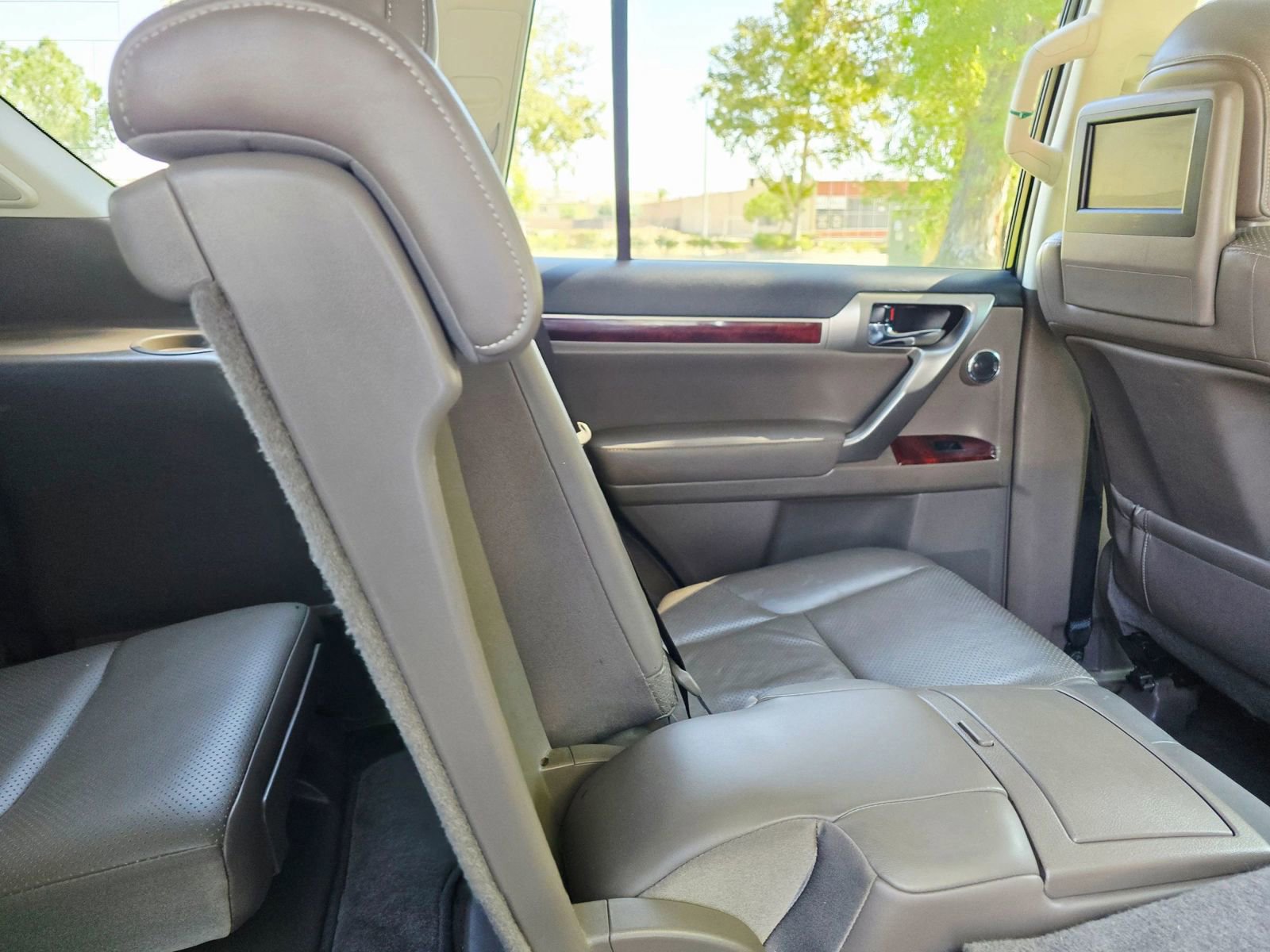 Used 2011 Lexus GX 460 Premium image 43