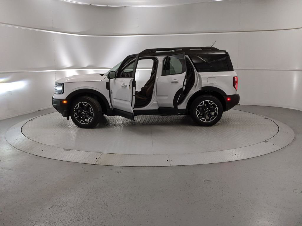 New 2025 Ford Bronco Sport Outer Banks image 11