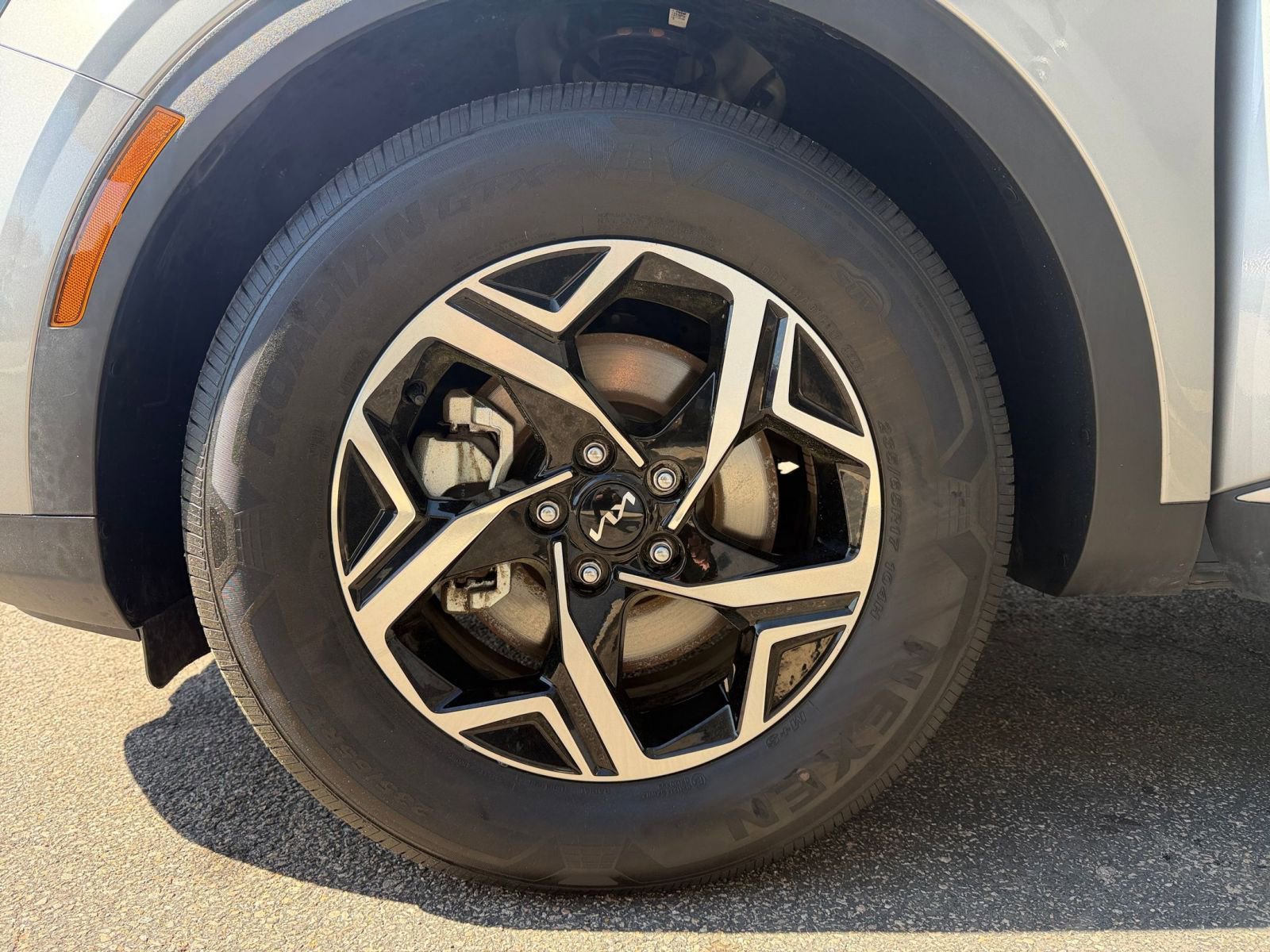 Used 2025 Kia Sportage LX image 29