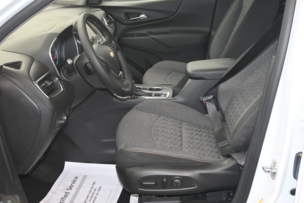 Certified 2024 Chevrolet Equinox LT AWD/4WD image 10