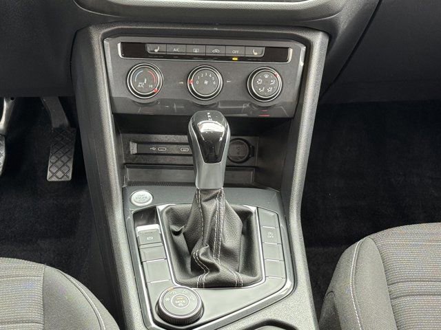 Used 2022 Volkswagen Tiguan S image 19
