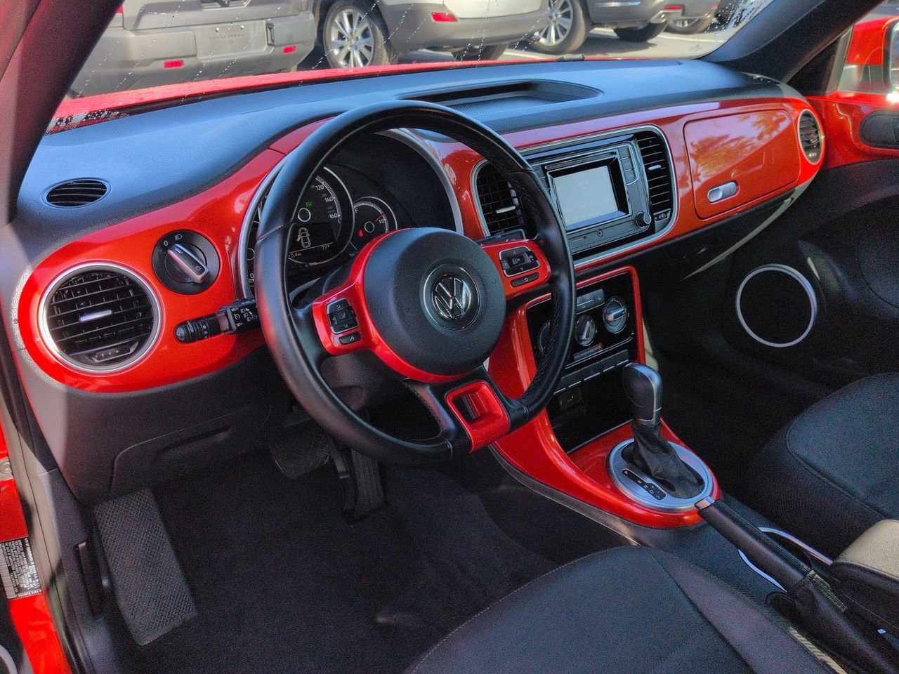 Used 2018 Volkswagen Beetle 2.0T S image 14