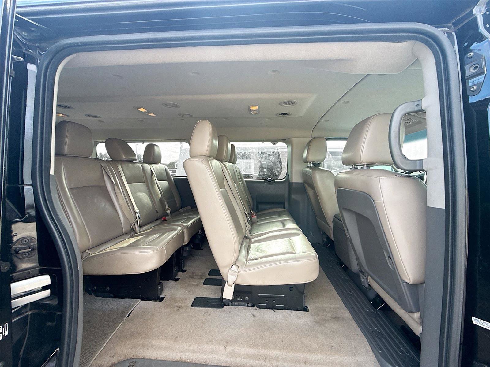 Used 2015 Nissan NV 3500 SL w/ Technology Package image 9