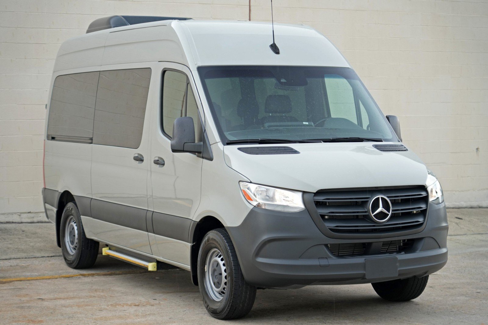 Used 2022 Mercedes-Benz Sprinter 2500 image 47