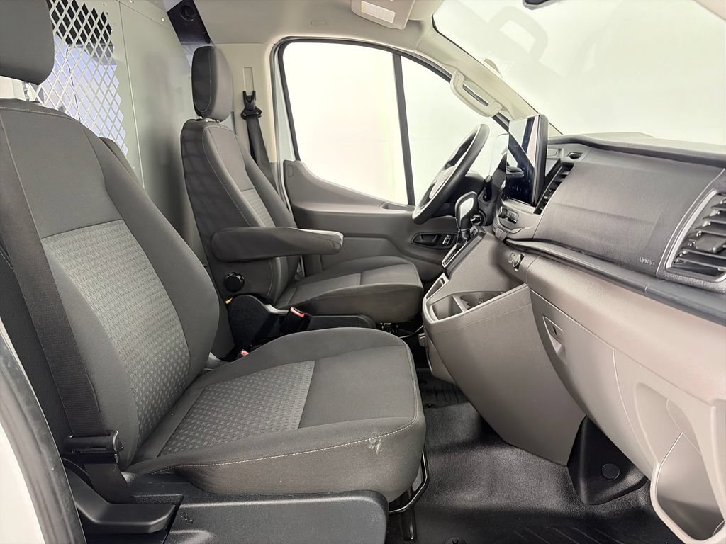 Certified 2023 Ford Transit 250 Low Roof RWD image 28