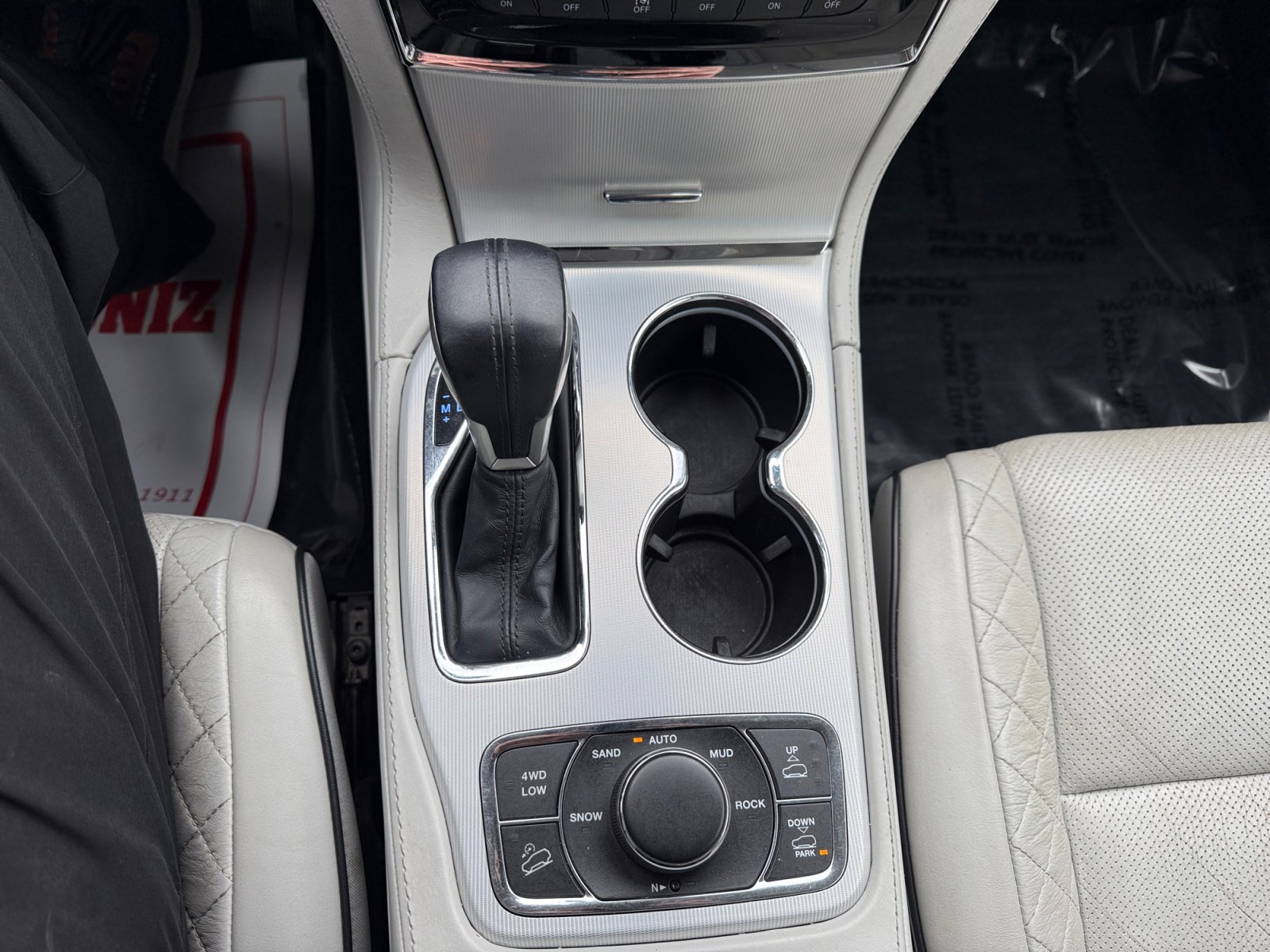 Used 2019 Jeep Grand Cherokee Summit image 14