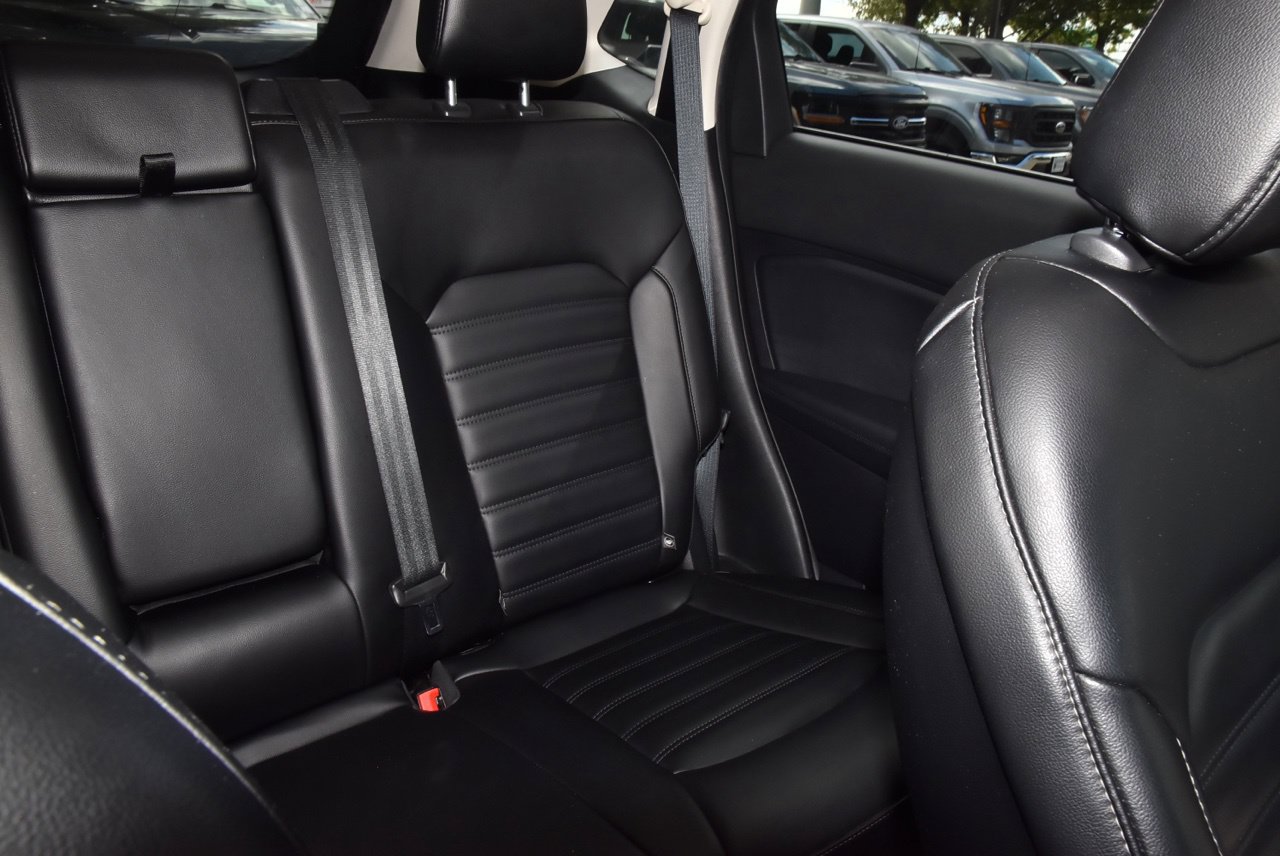 Used 2020 Ford Edge SEL FWD image 21