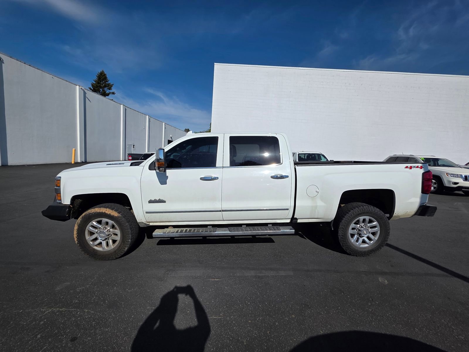 Used 2018 Chevrolet Silverado 3500 High Country w/ Duramax Plus Package AWD/4WD image 8