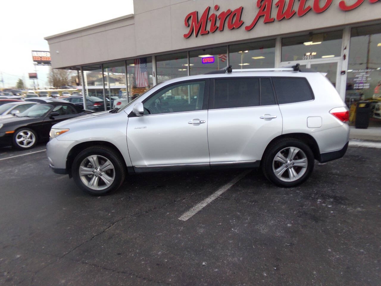 Used 2013 Toyota Highlander Limited FWD image 2