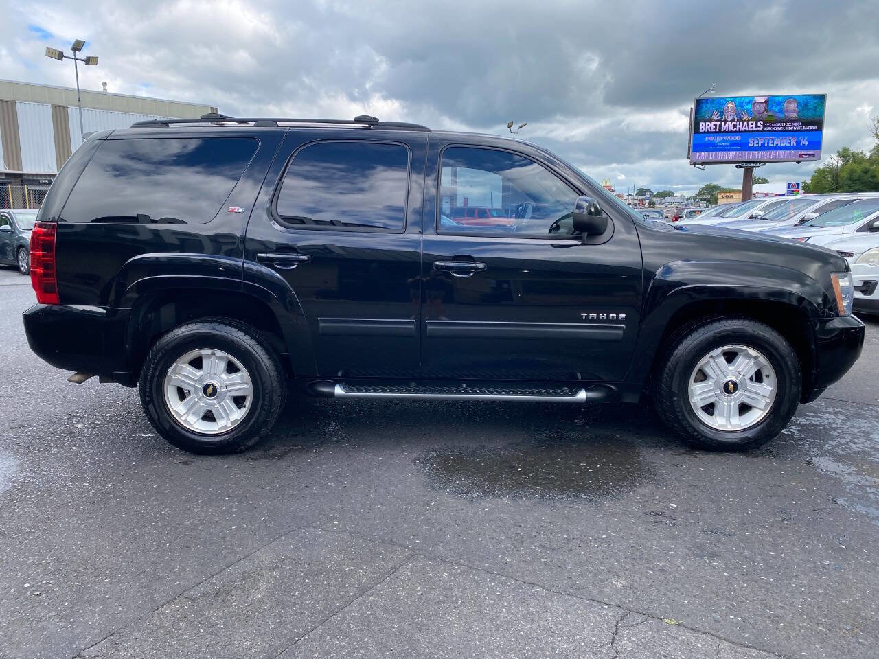 Used 2011 Chevrolet Tahoe LT w/ Suspension Package, Off-Road image 4