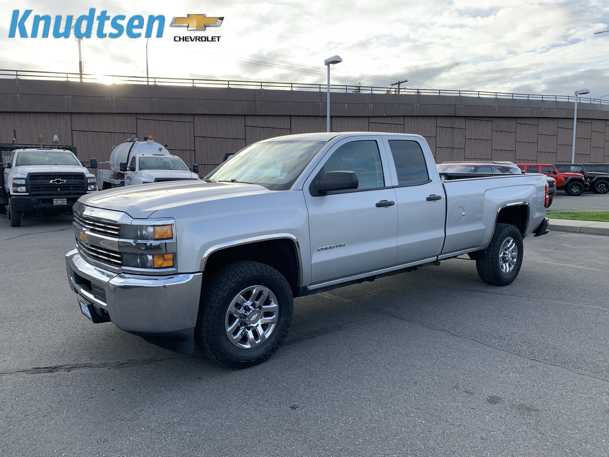 Used 2015 Chevrolet Silverado 2500 W/T AWD/4WD image 3