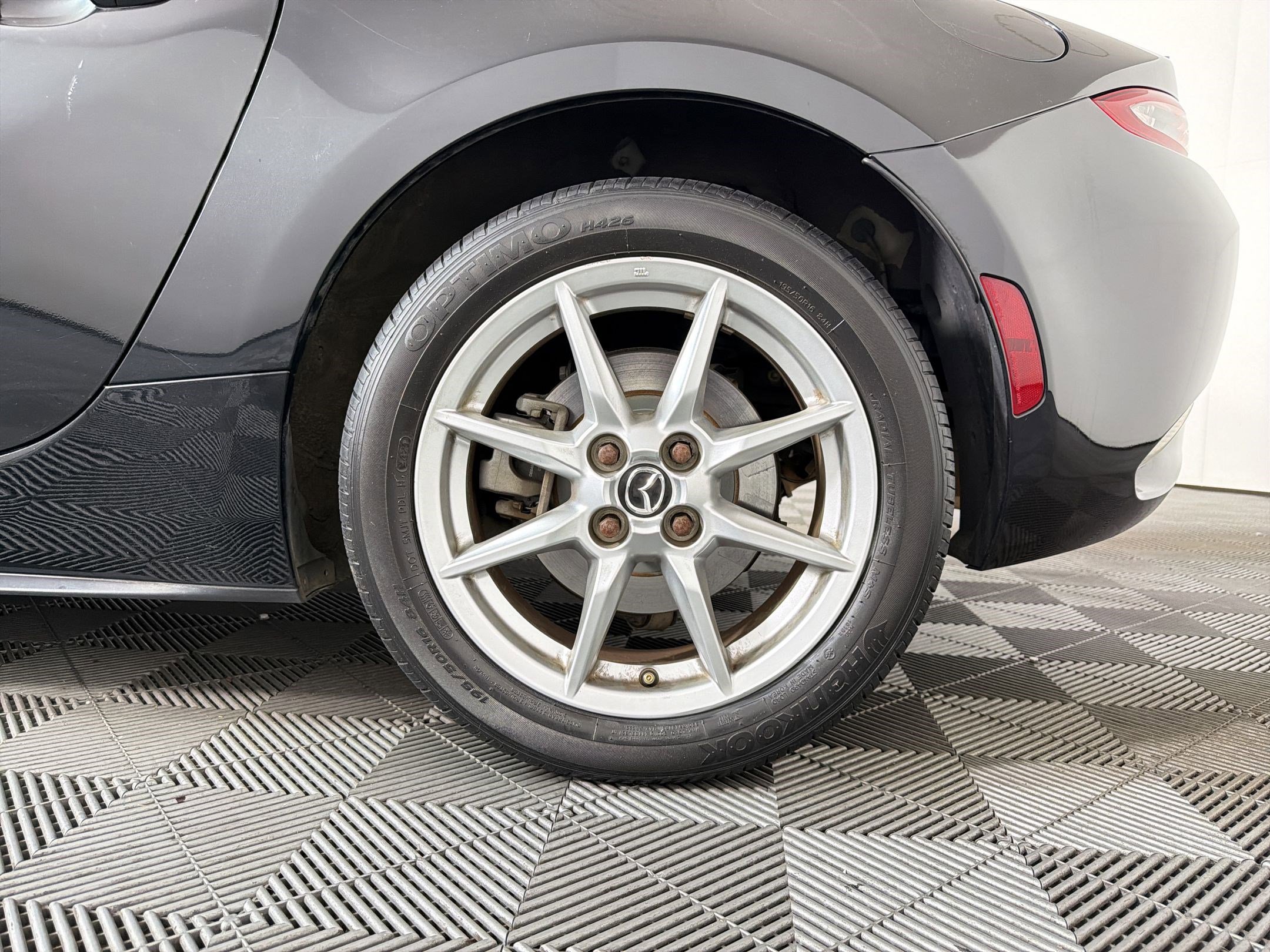 Used 2017 MAZDA MX-5 Miata Sport RWD image 12