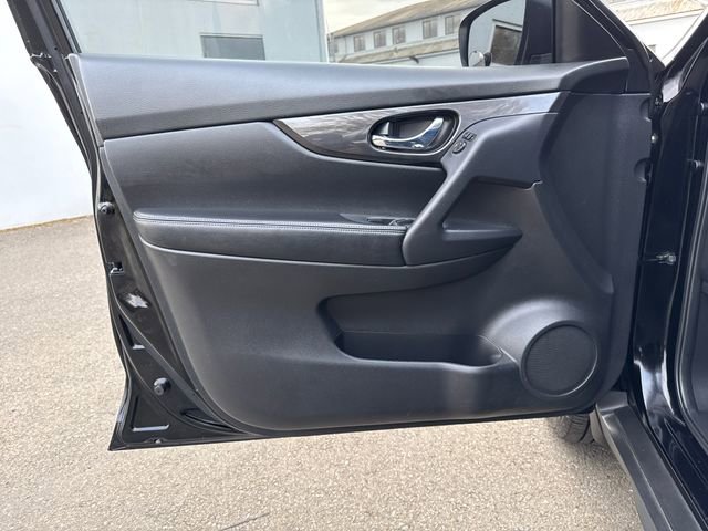 Used 2017 Nissan Rogue S image 20