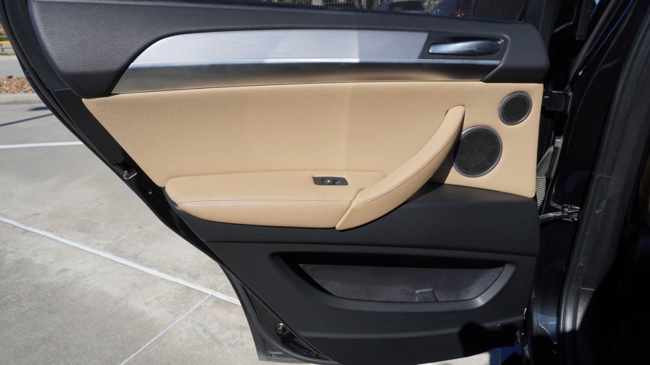 Used 2014 BMW X6 M image 33