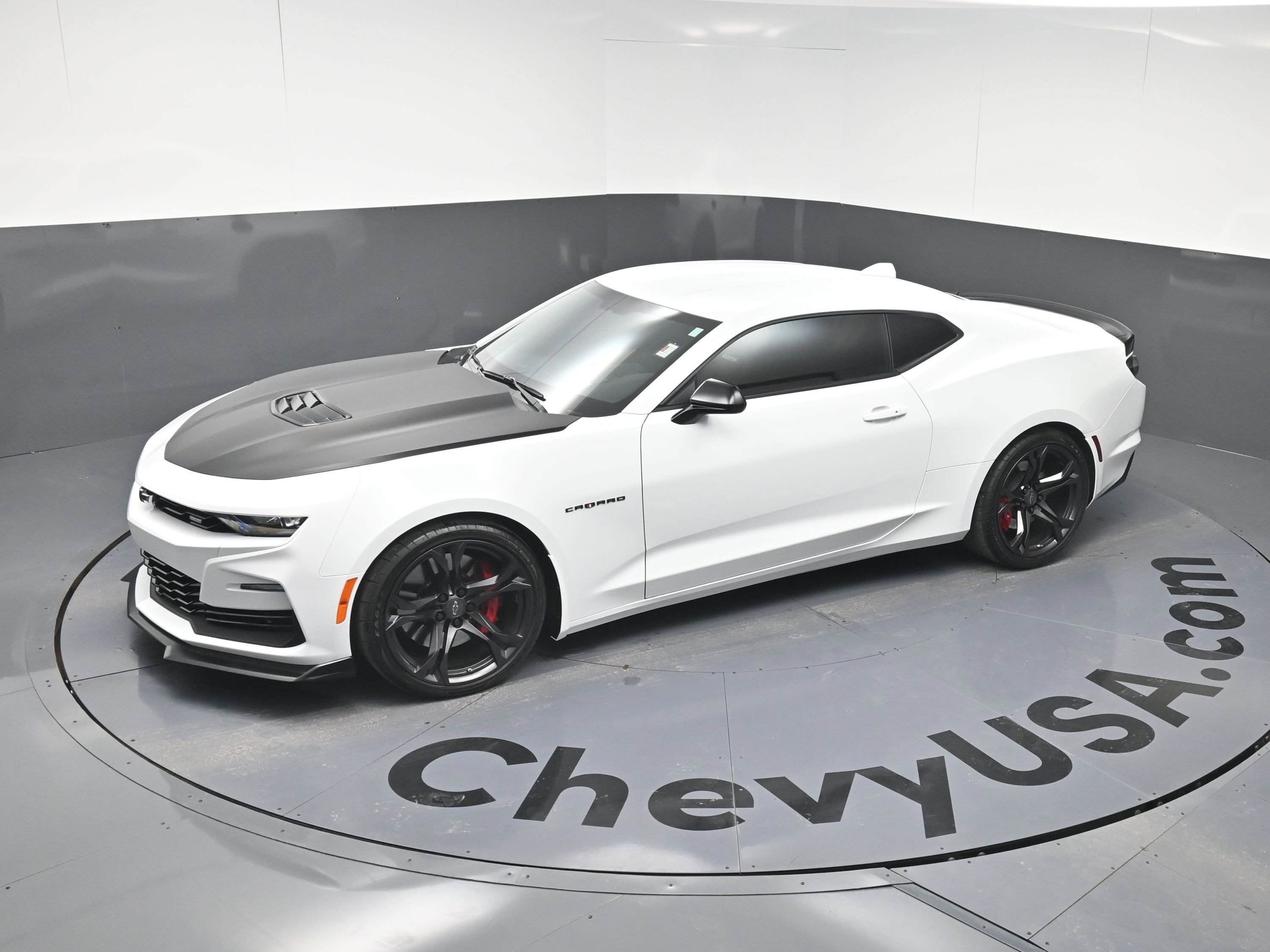 Used 2023 Chevrolet Camaro SS RWD image 29