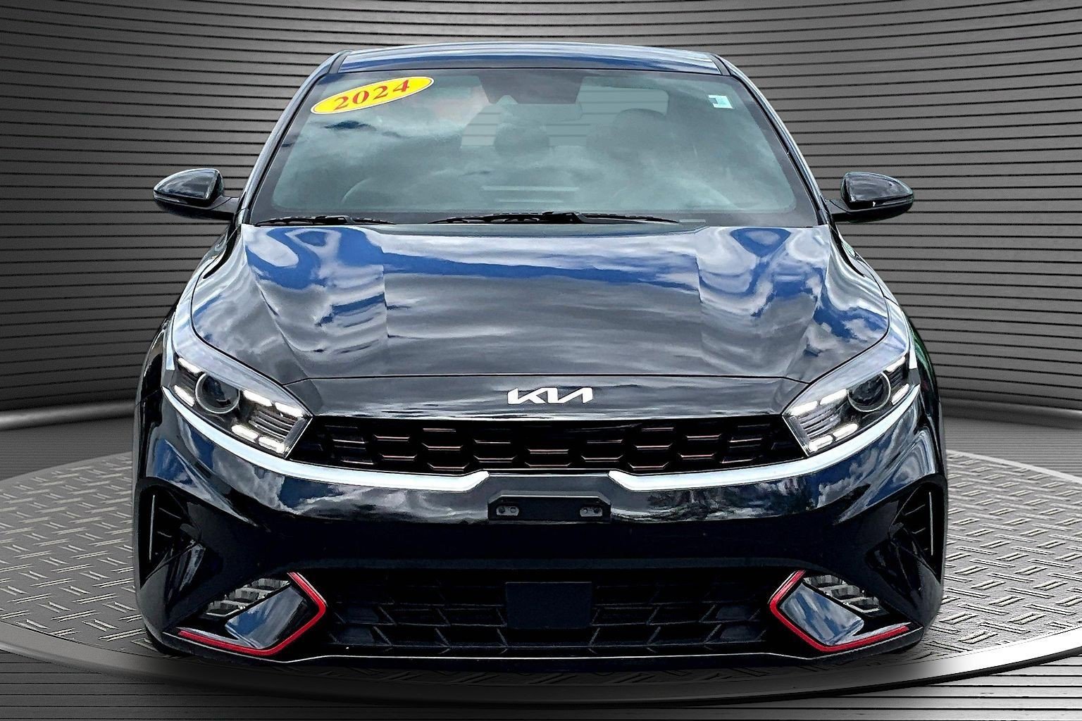 Used 2024 Kia Forte GT-Line FWD image 2