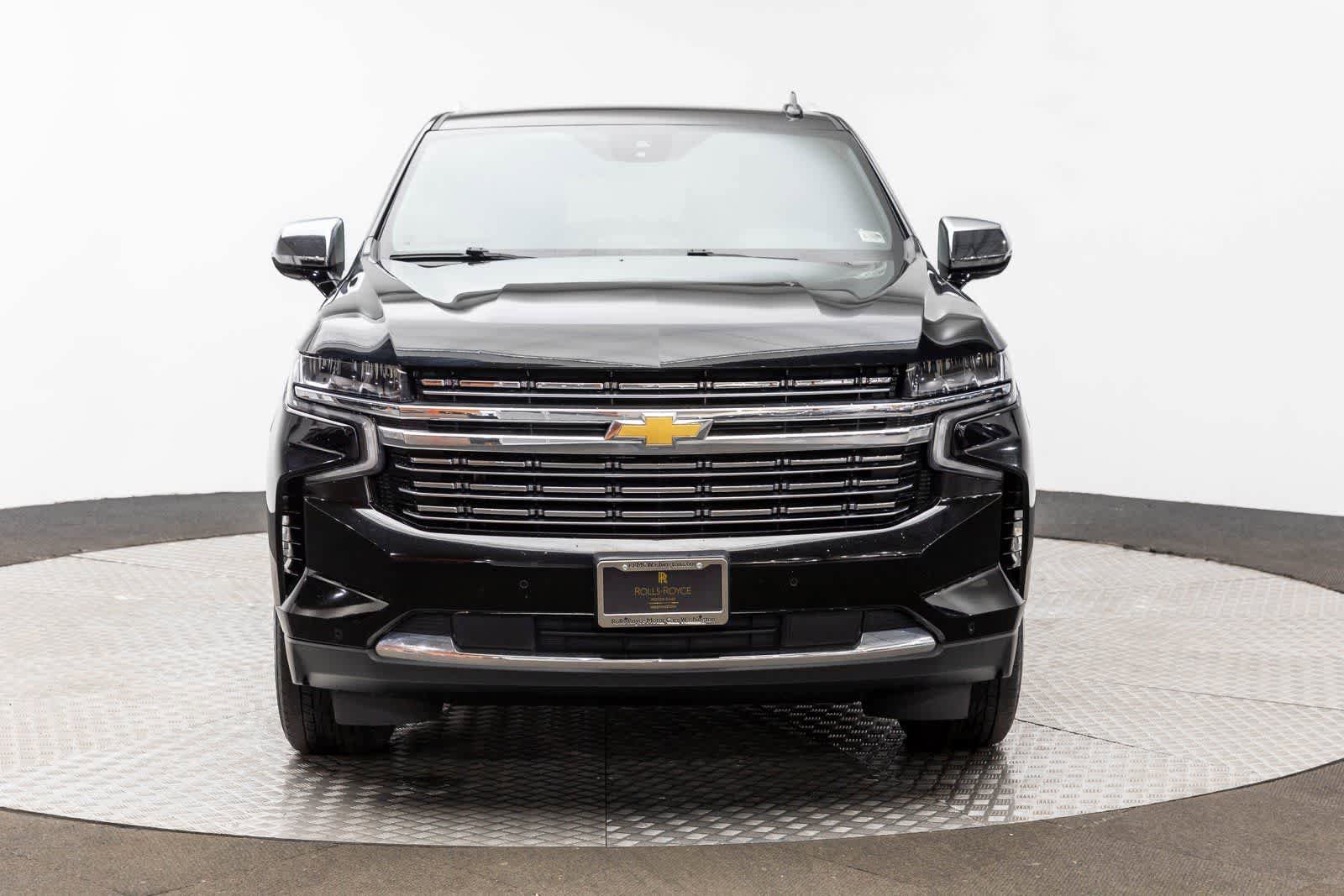 Used 2024 Chevrolet Suburban Premier AWD/4WD image 6