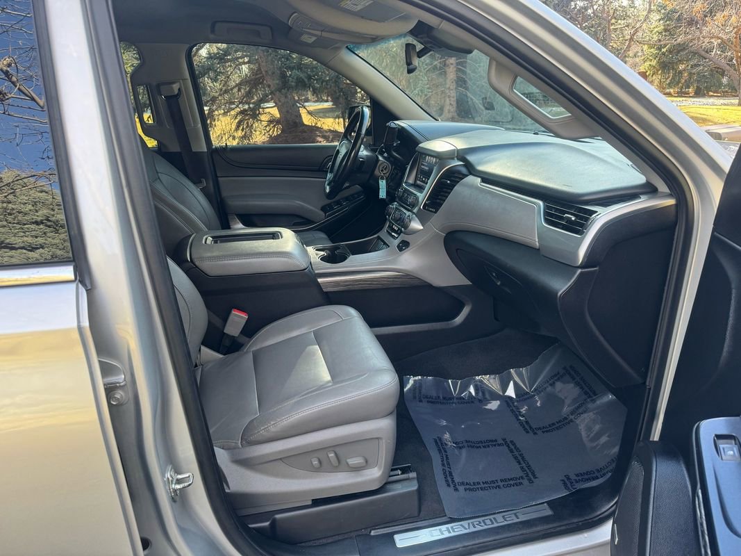 Used 2020 Chevrolet Suburban LT image 28