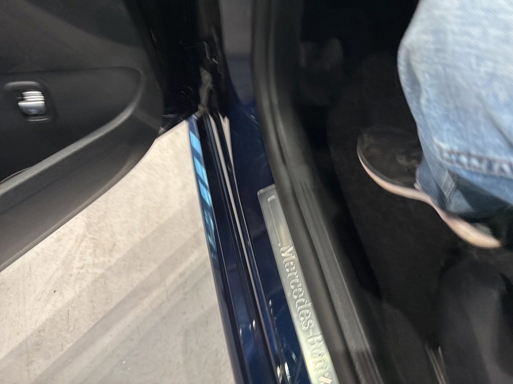 Used 2022 Mercedes-Benz C 300 4MATIC Sedan image 11