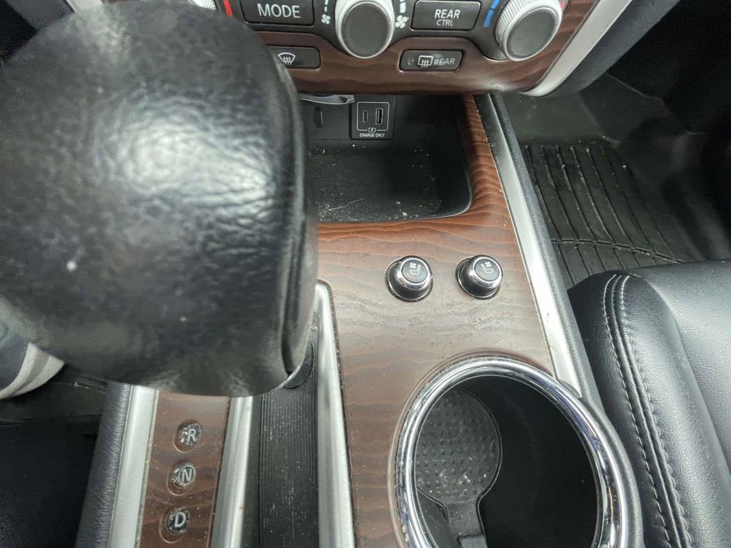 Used 2019 Nissan Pathfinder Platinum image 46