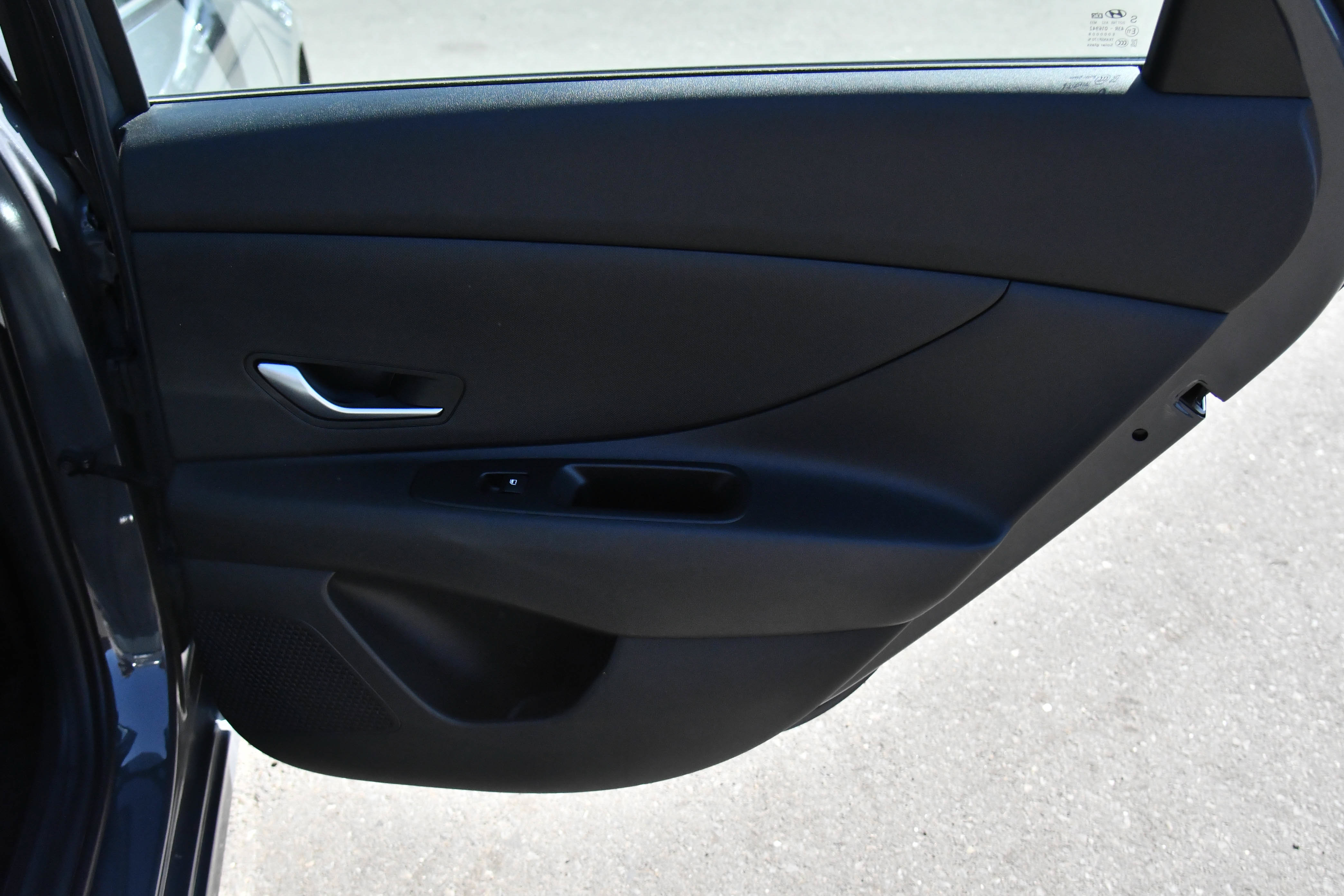 Used 2024 Hyundai Elantra SE FWD image 35