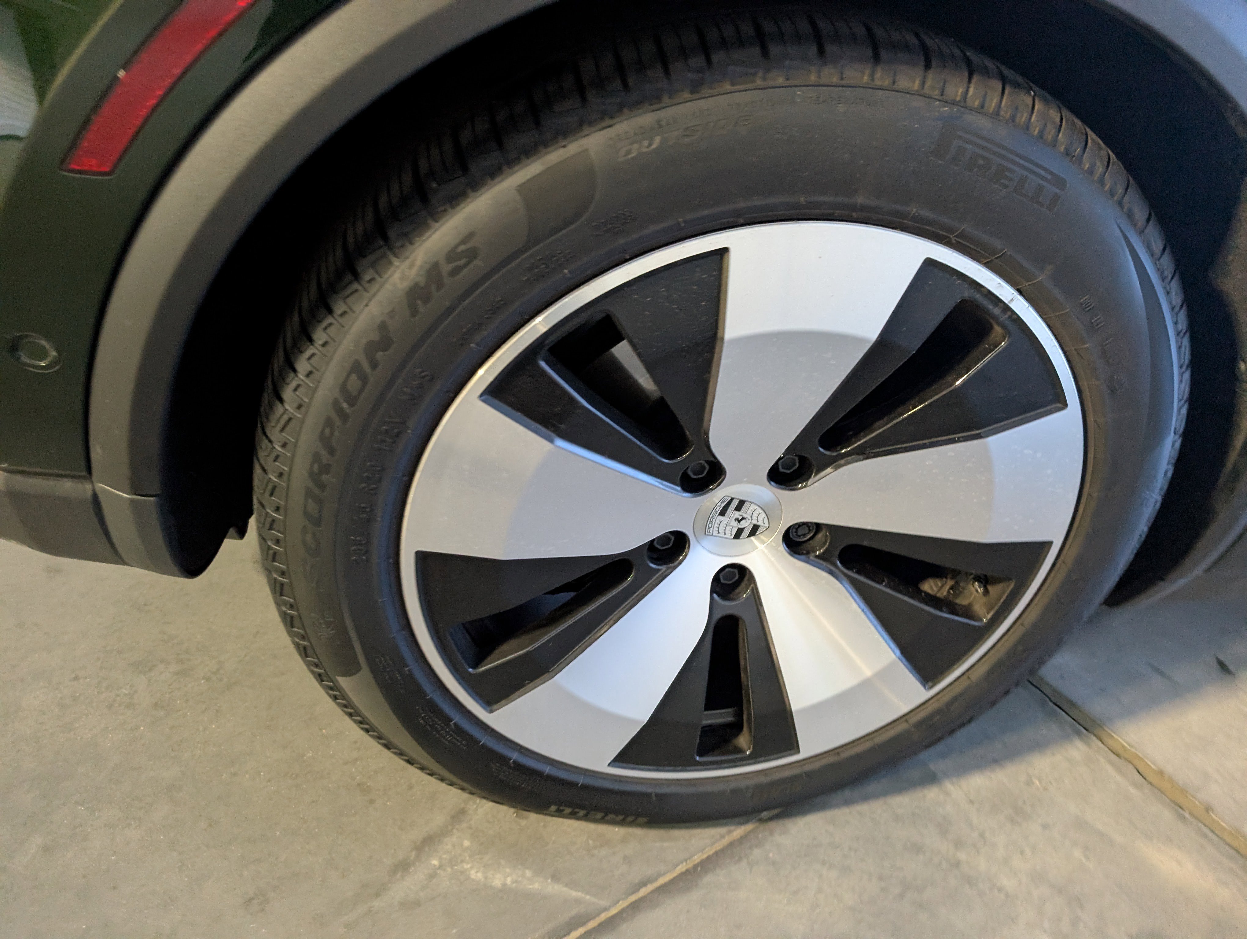 Used 2025 Porsche Macan Electric image 18