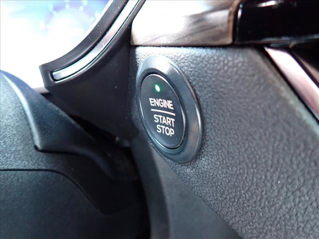Used 2020 Ford Escape Titanium AWD/4WD image 25