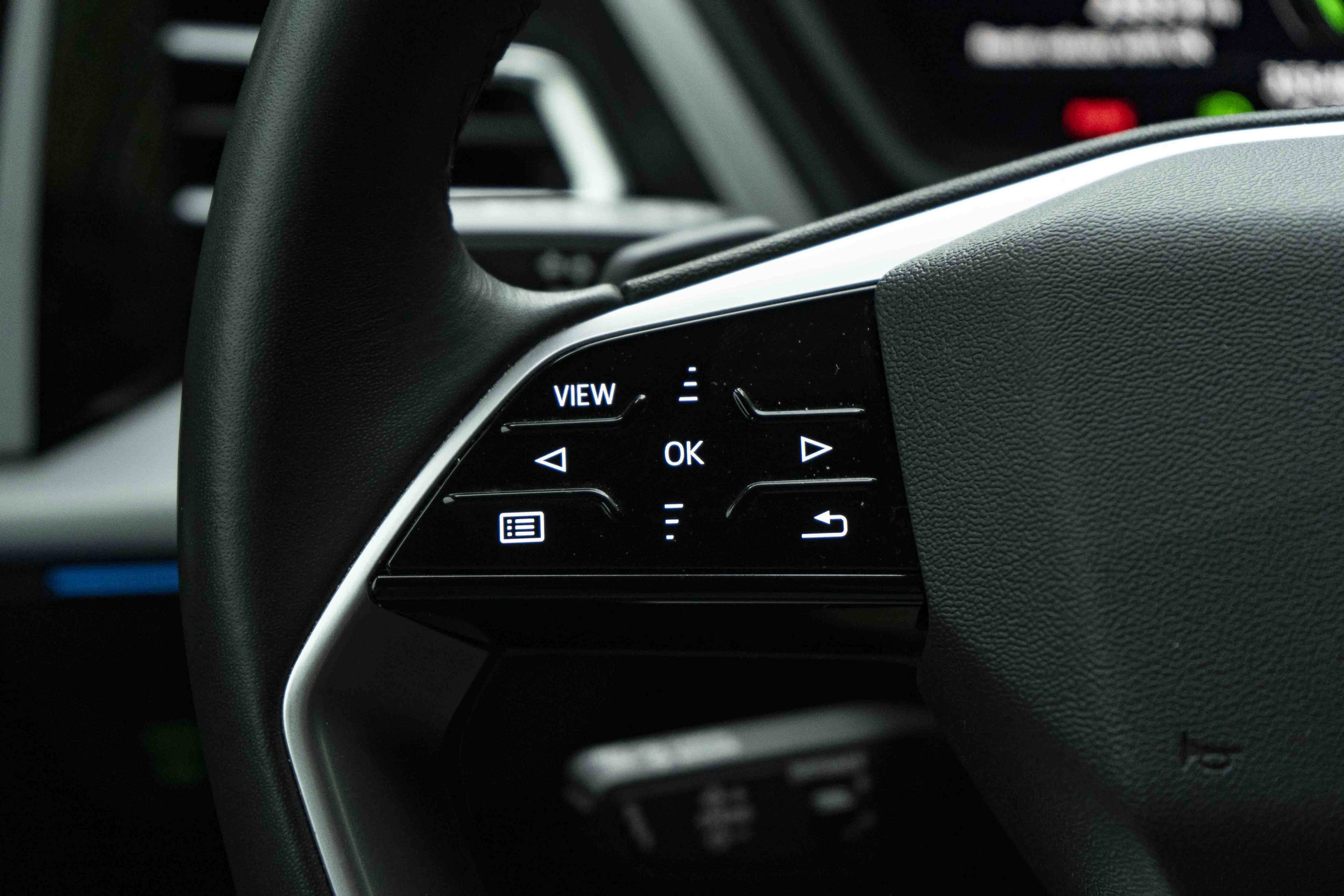 Used 2023 Audi Q4 e-tron Premium Plus AWD/4WD image 15