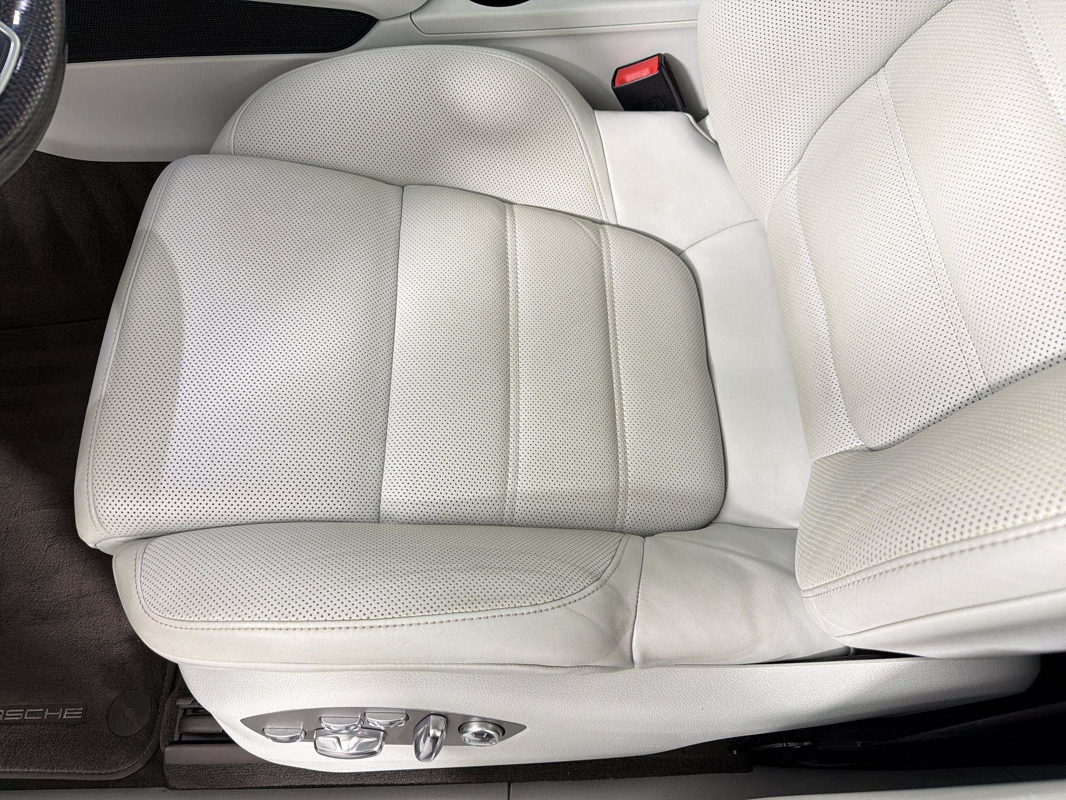 Certified 2021 Porsche Macan Turbo w/ Premium Package Plus (PF0) AWD/4WD image 14