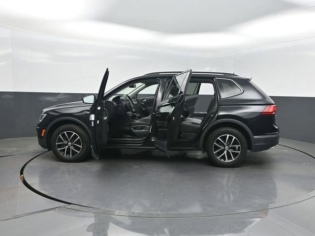 Used 2021 Volkswagen Tiguan SE AWD/4WD image 38