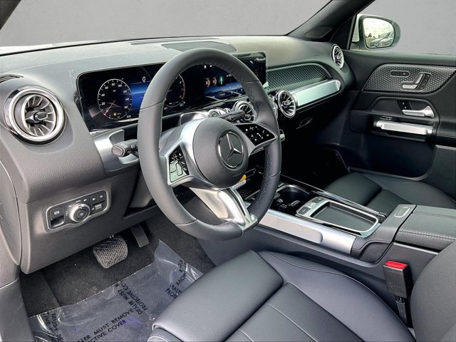 New 2026 Mercedes-Benz GLB 250 image 8