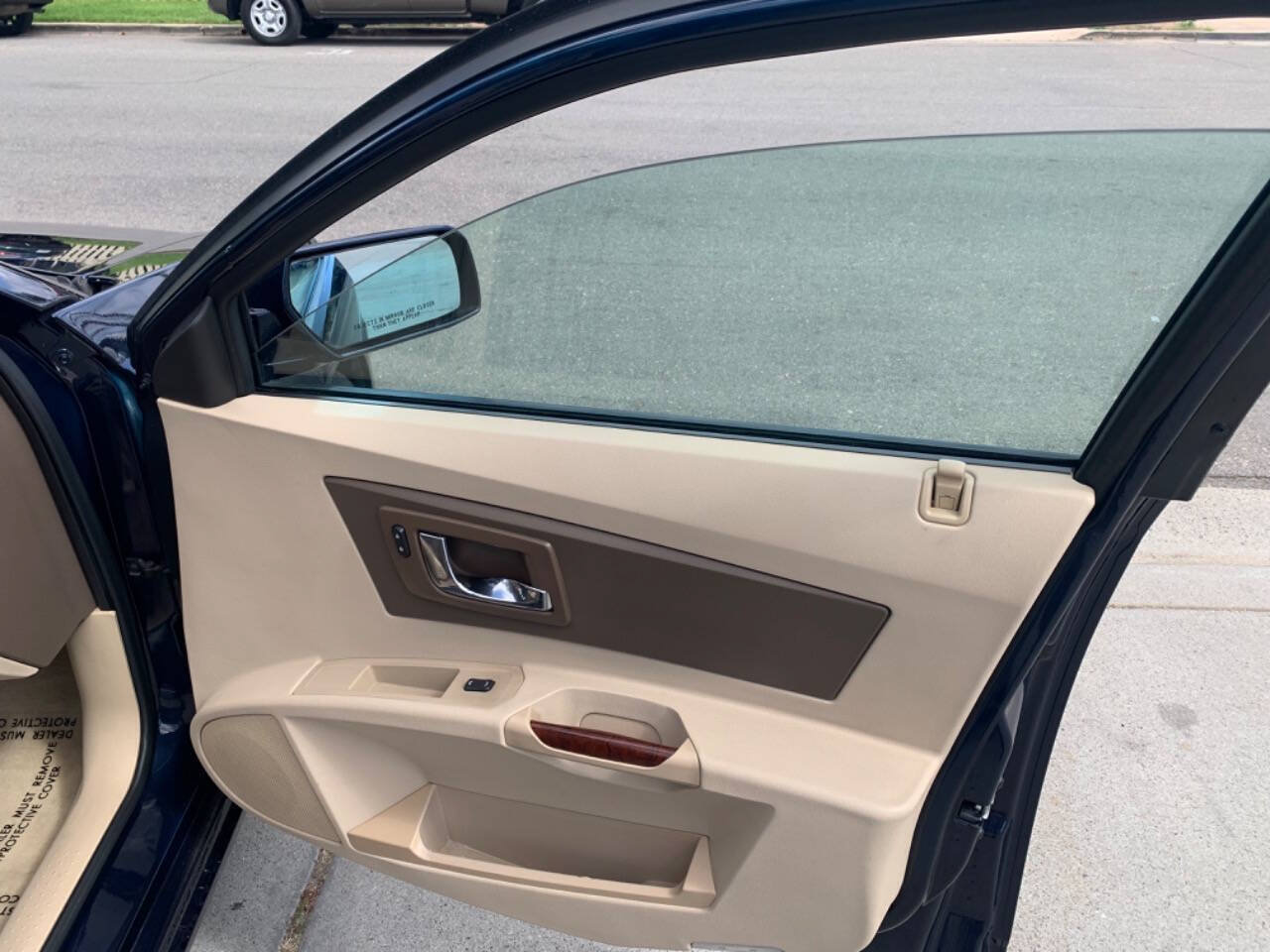 Used 2007 Cadillac CTS 3.6 w/ California CTS Luxury Package RWD image 10