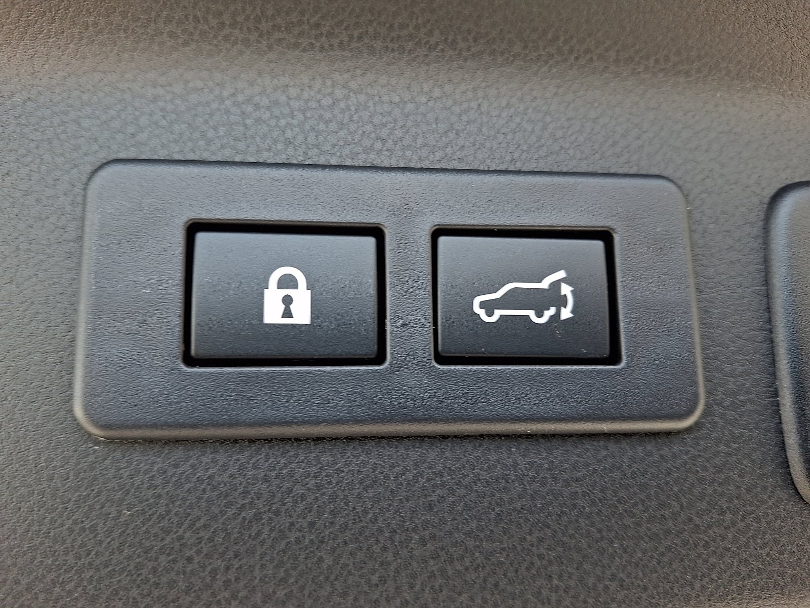 Used 2025 Subaru Forester Limited AWD/4WD image 29