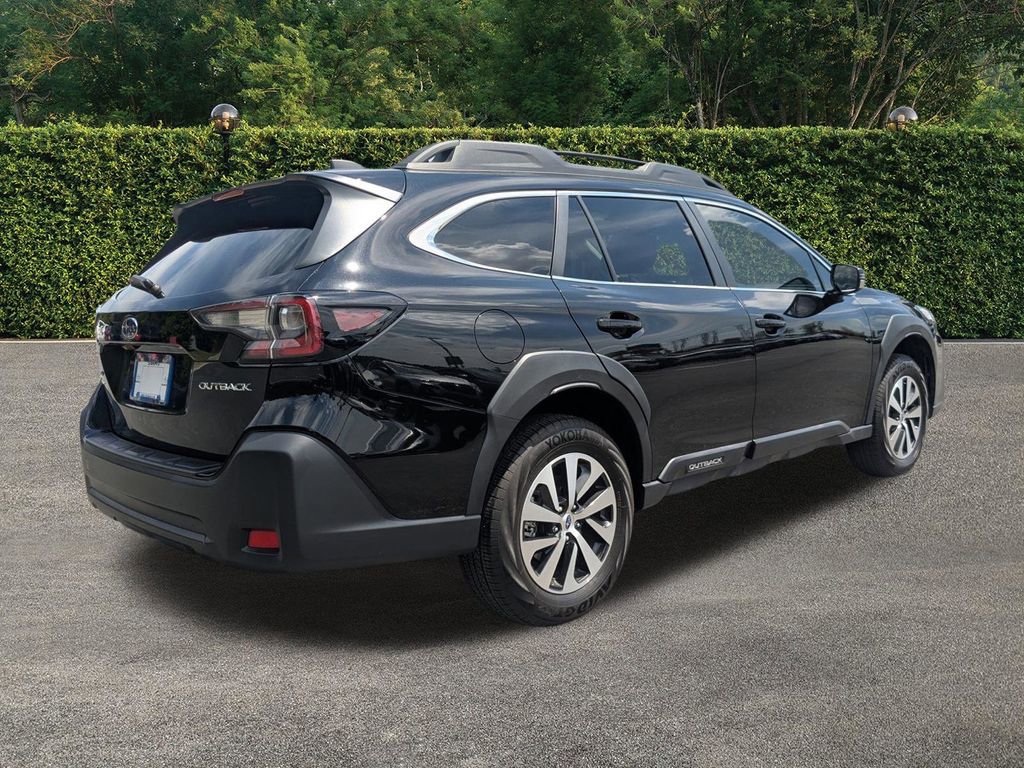 Used 2024 Subaru Outback Premium AWD/4WD image 4