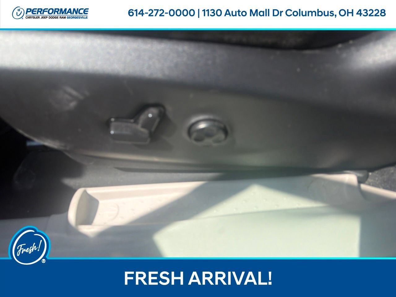 Used 2023 Chrysler Voyager LX FWD image 18