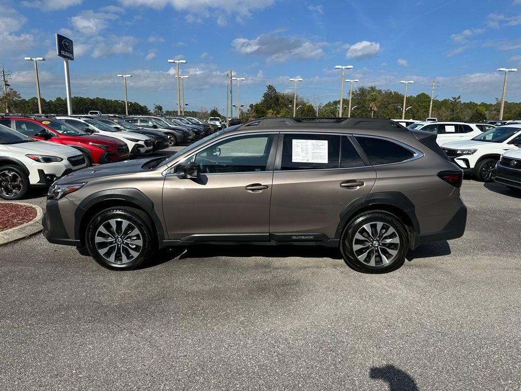 Used 2023 Subaru Outback Limited image 12