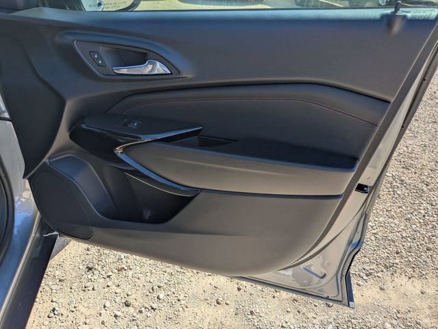 New 2026 Chevrolet Trax RS w/ Sunroof Package FWD image 33