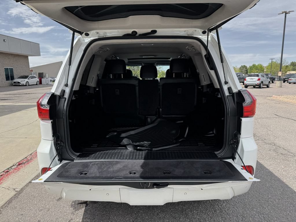 Used 2018 Lexus LX 570 4WD image 9