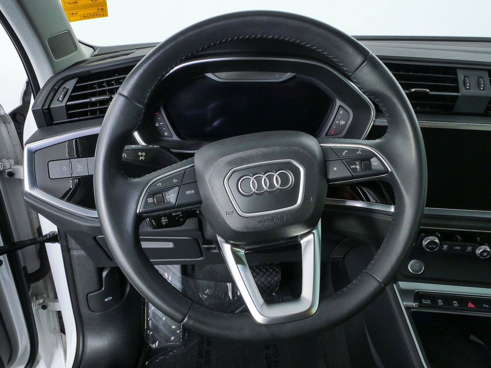 Used 2020 Audi Q3 2.0T Prestige AWD/4WD image 10