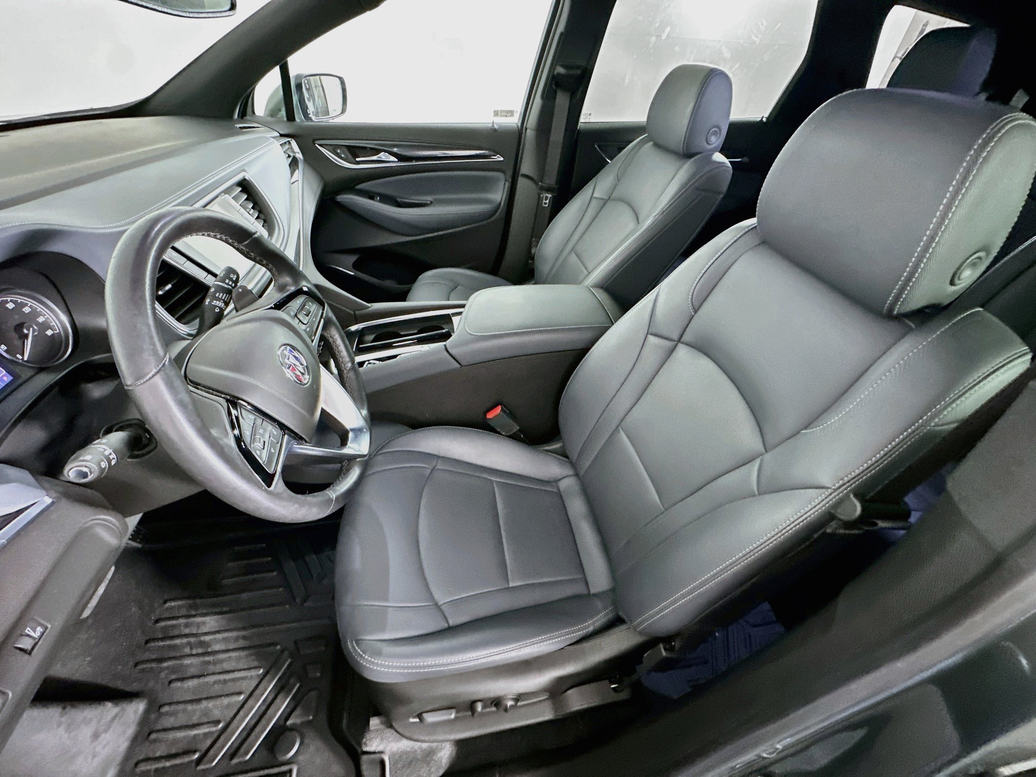 Used 2022 Buick Enclave Essence FWD image 13