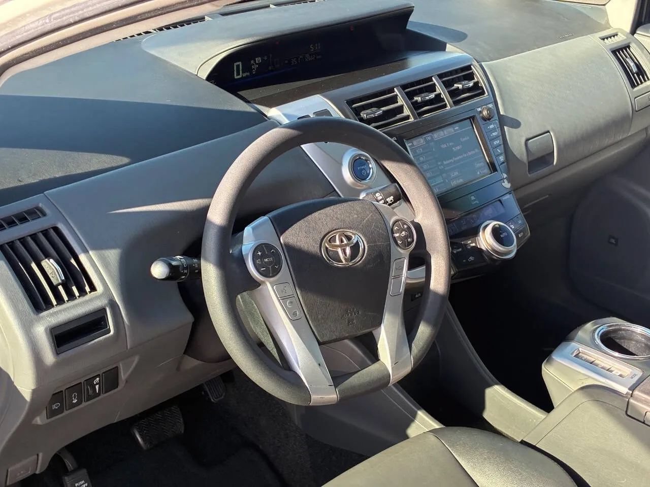 Used 2012 Toyota Prius V Five FWD image 17