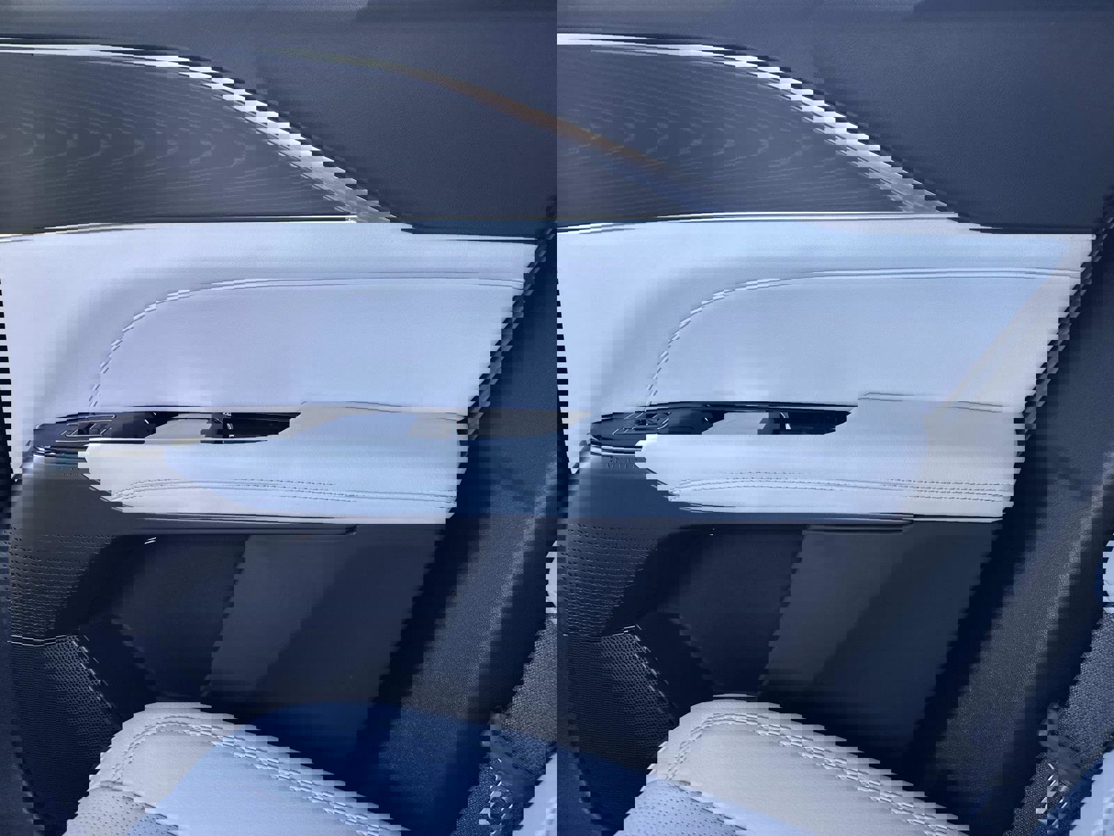 New 2025 Cadillac Lyriq Sport image 15