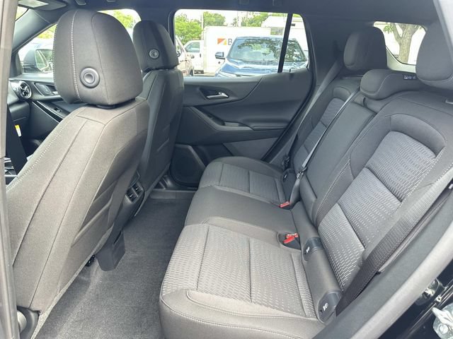 New 2026 Chevrolet Equinox LT w/ Safety and Technology Package FWD image 10