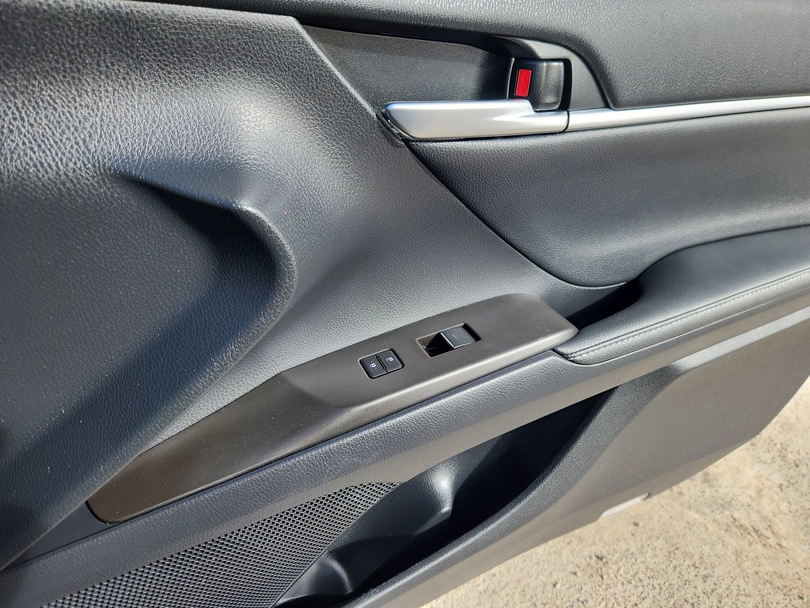 Used 2023 Toyota Camry XSE image 17