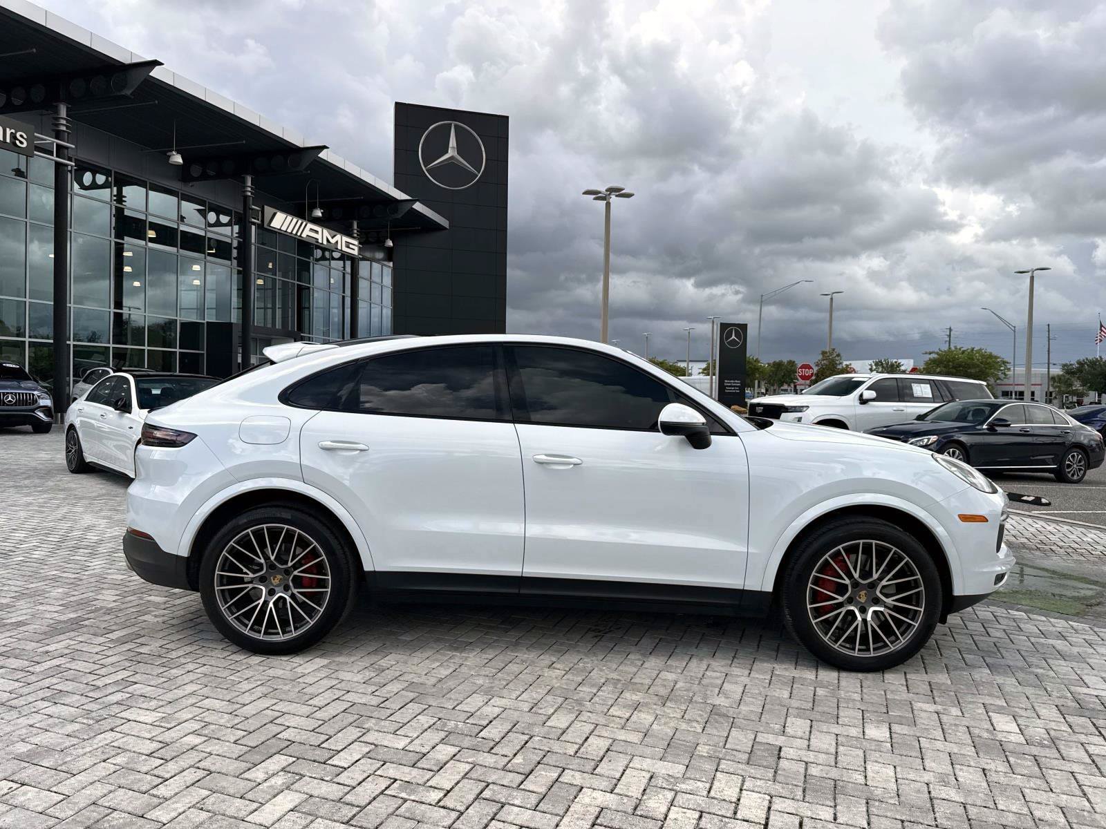Used 2021 Porsche Cayenne Coupe w/ Premium Package AWD/4WD image 6