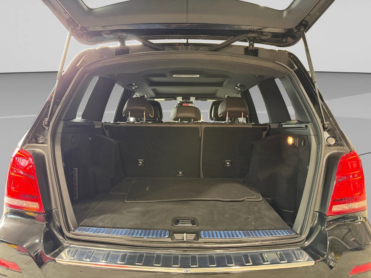 Used 2015 Mercedes-Benz GLK 350 GLK 350 4MATIC AWD 4dr SUV image 19