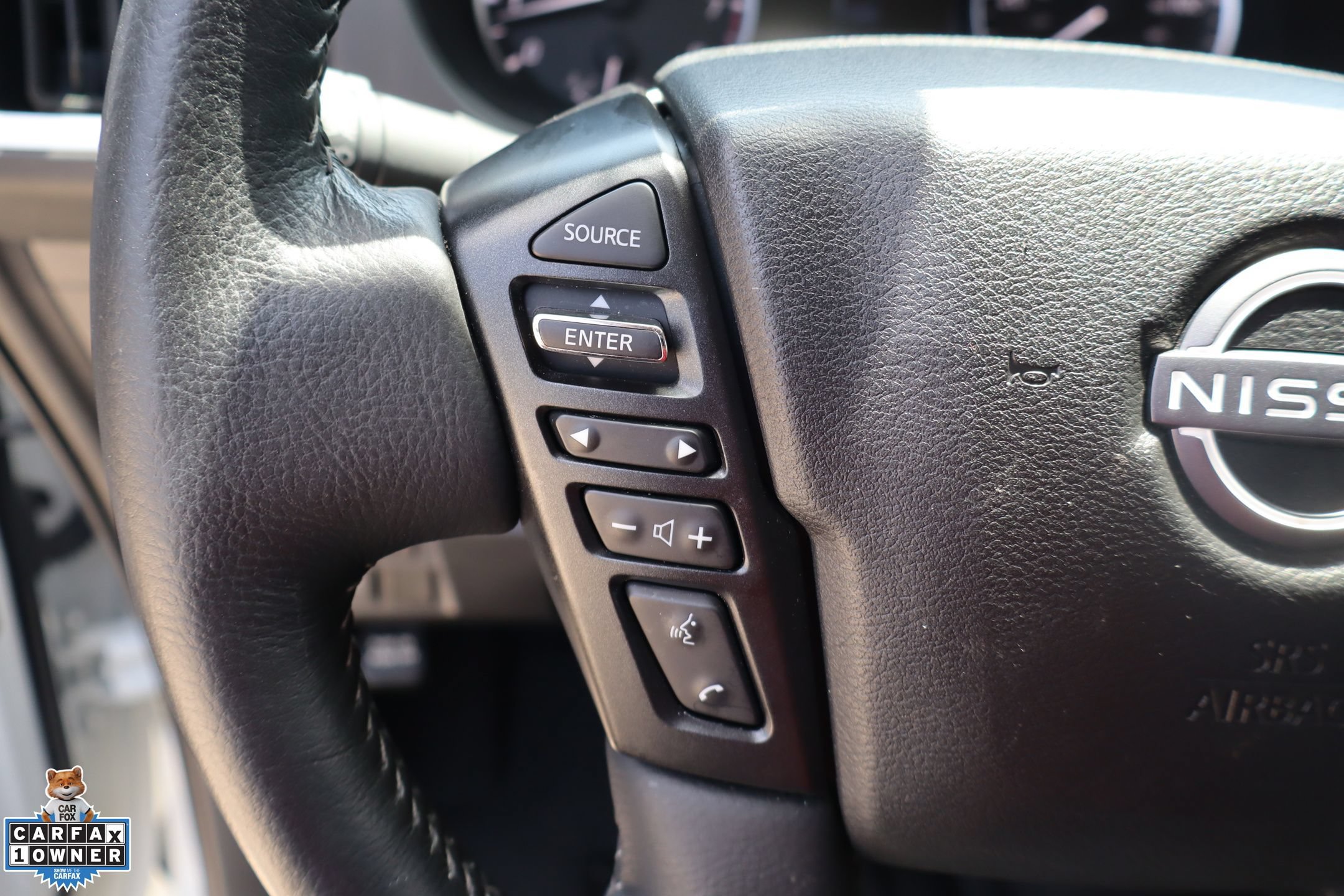 Used 2025 Nissan Frontier SV w/ SV Convenience Package RWD image 15