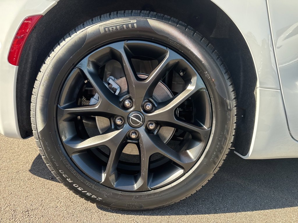 New 2026 Chrysler Pacifica Limited w/ S Appearance Package image 13