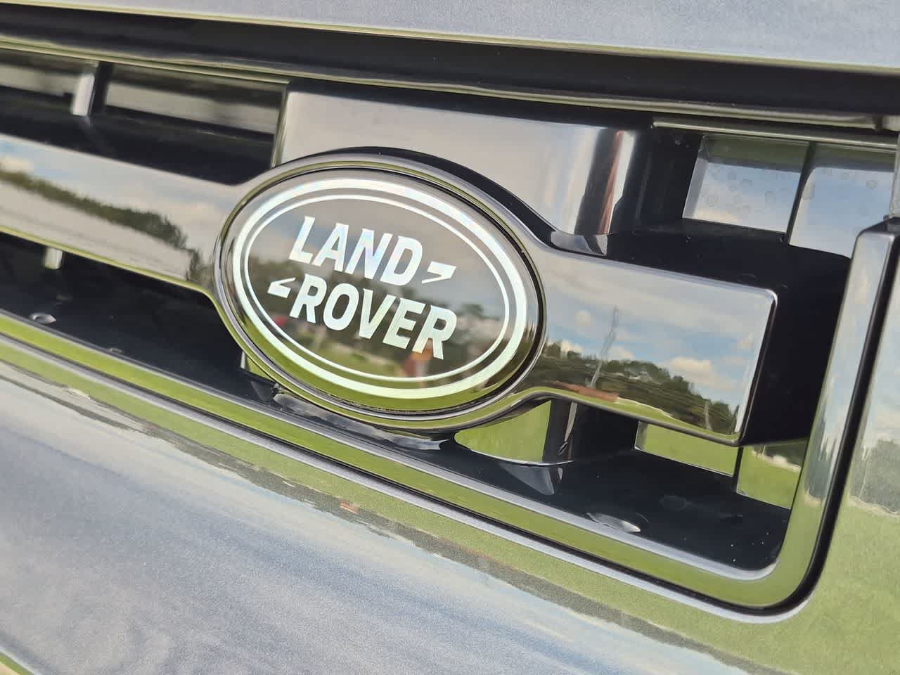 New 2026 Land Rover Defender 110 S AWD/4WD image 12